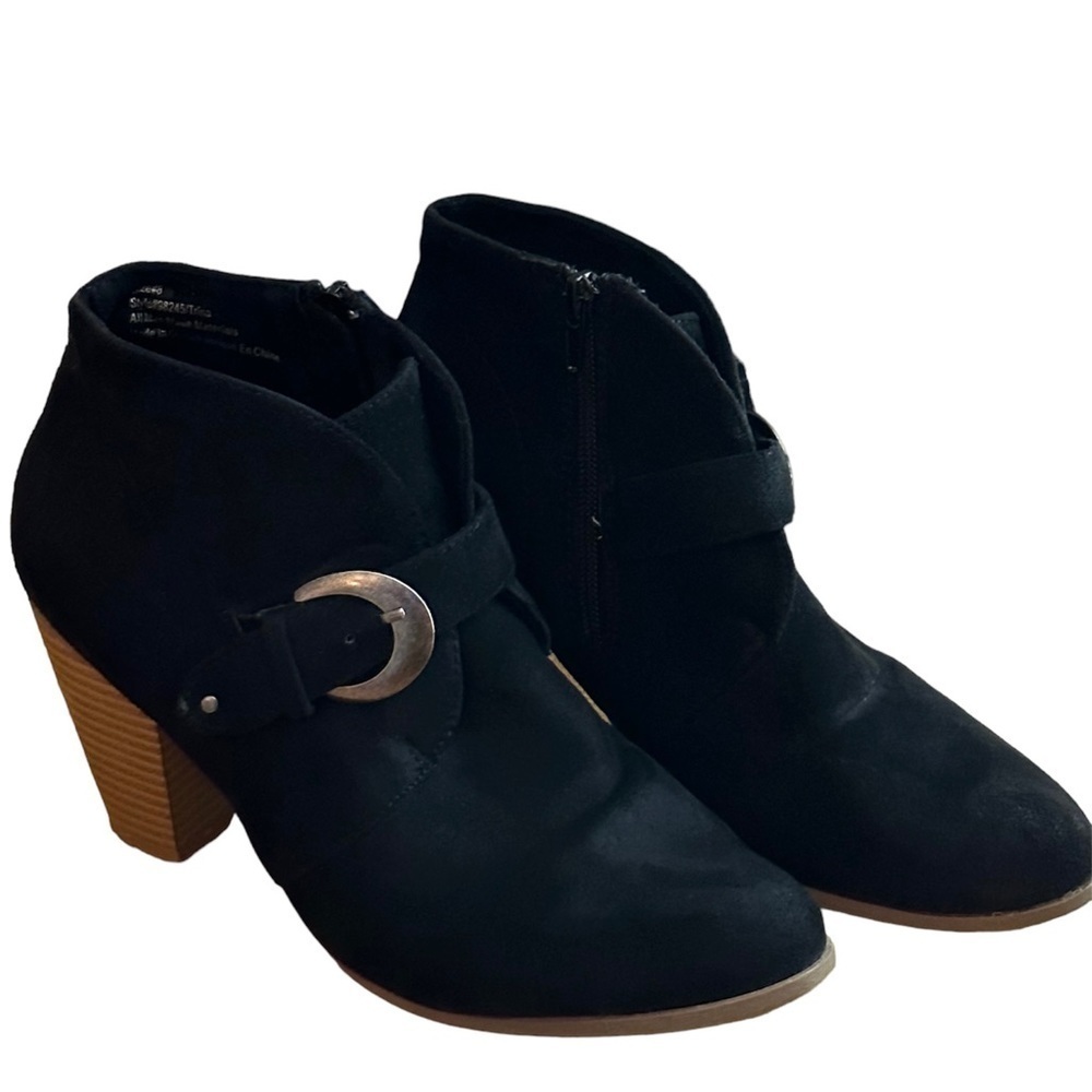 Maurices black heel suede bootie size 8 women’s shoe style Trina